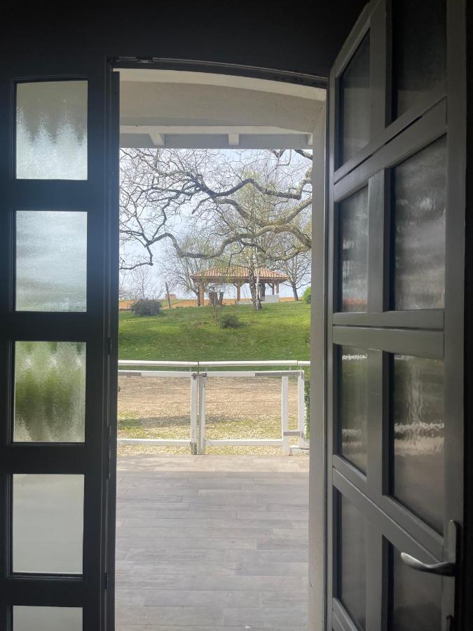 Domaine Des Peyries - Chambres Et Table D'Hotes Saint-Barthelemy-d'Agenais Екстер'єр фото