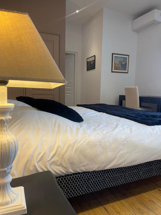 Domaine Des Peyries - Chambres Et Table D'Hotes Saint-Barthelemy-d'Agenais Екстер'єр фото